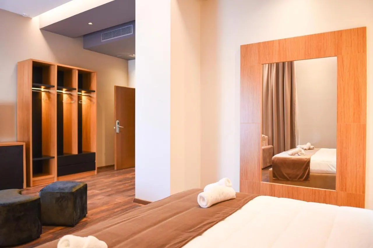 Olivia'S Hill Resort Kryemedhej