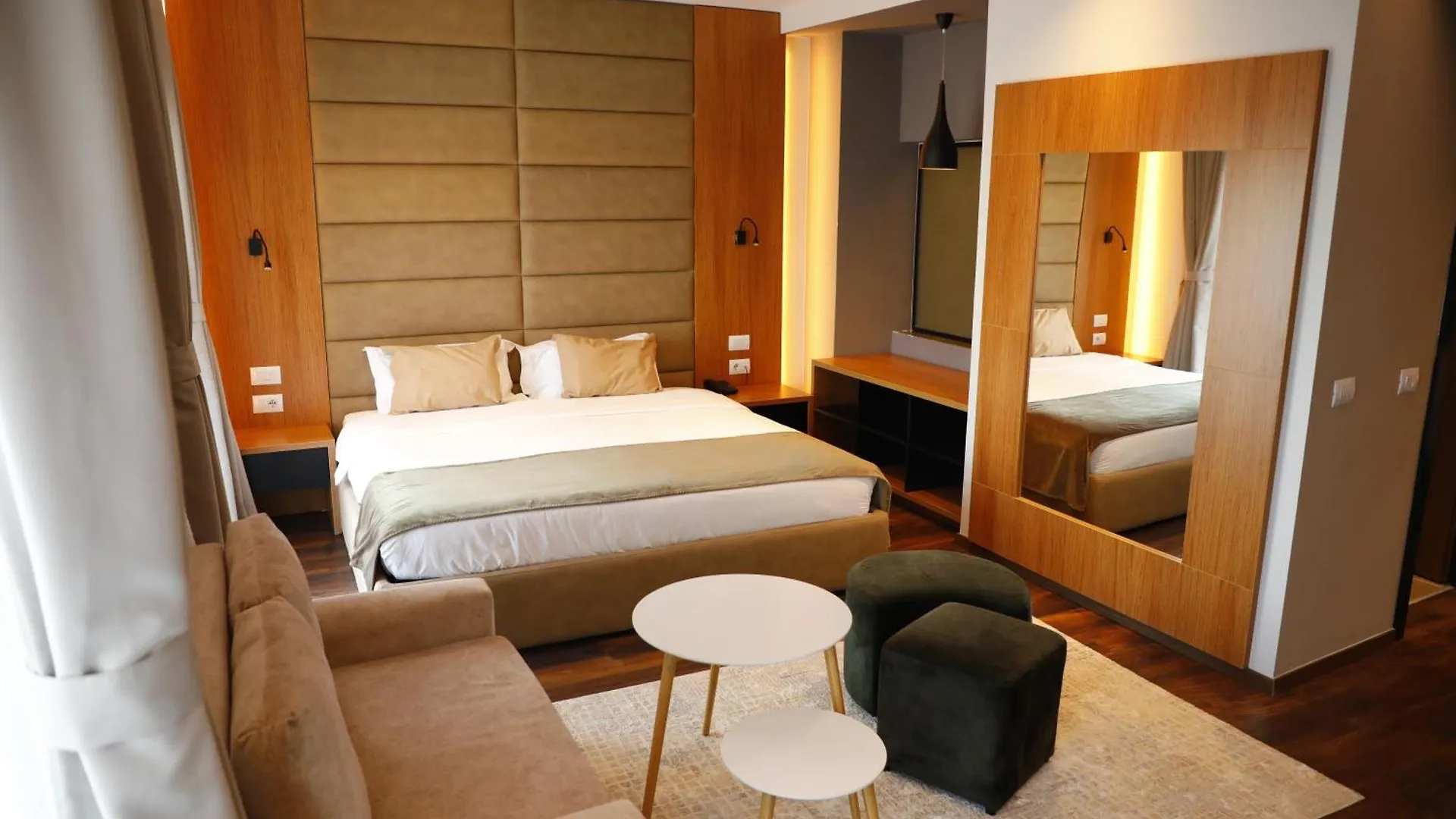 Hotel Olivia'S Hill Resort Kryemedhej