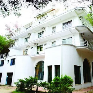 Grand Golem (Tirana)